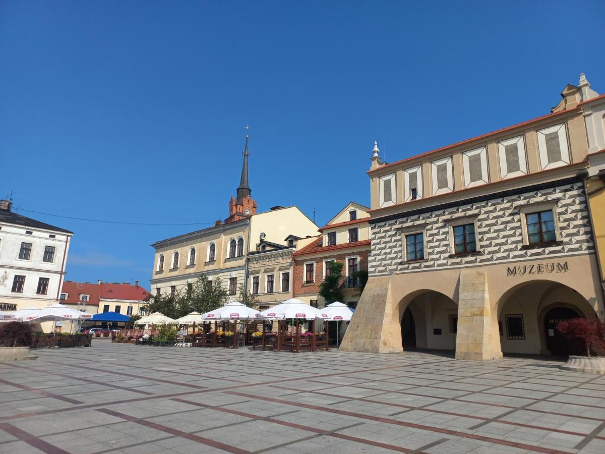 Apartamenty Na Rynku Тарнув Экстерьер фото
