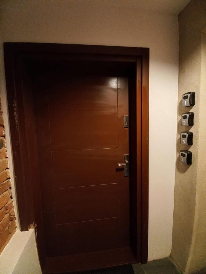 Apartamenty Na Rynku Тарнув Экстерьер фото