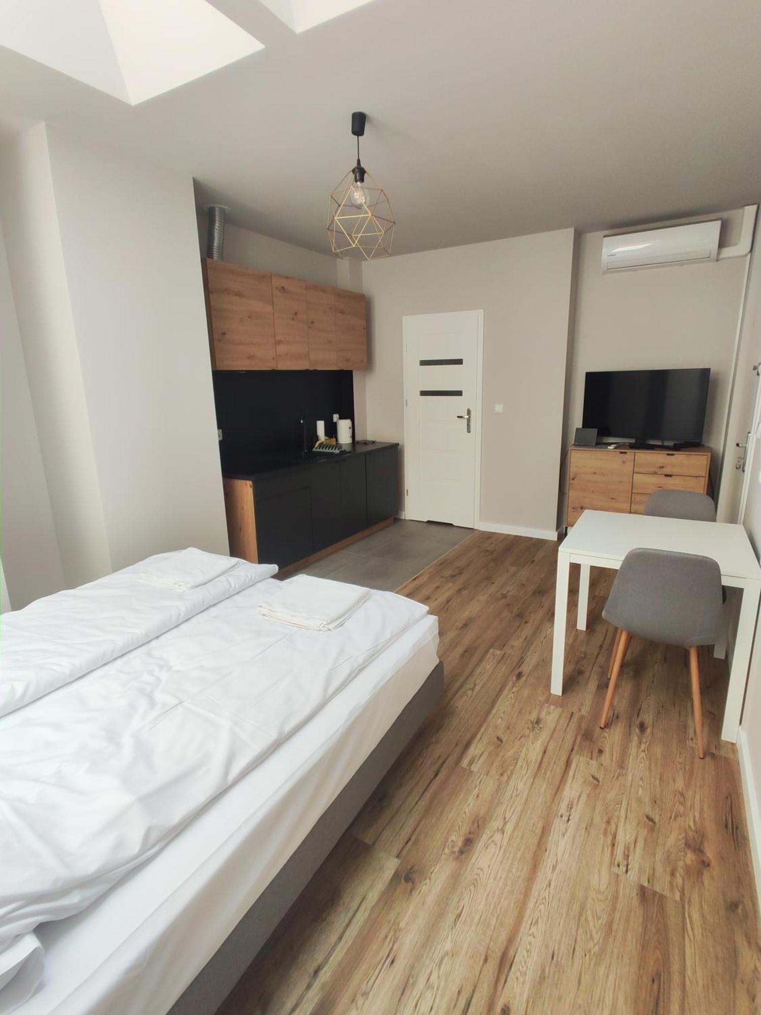Apartamenty Na Rynku Тарнув Экстерьер фото
